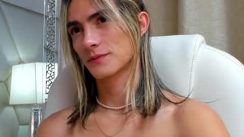 tayler_swift1 online show from January 23, 2025, 10:01 am