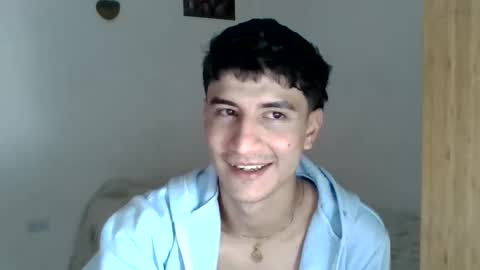 Snapshot of taylor1520 chatting on November 12, 2025, 3:23 pm taylor1520 online show from November 12, 2025, 3:23 pm