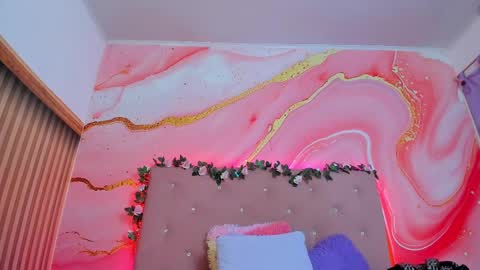 Sarah  online show from March 7, 2025, 10:10 pm