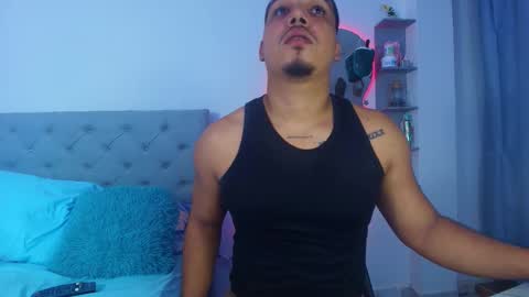 Snapshot of taylor_collins_2 chatting on October 2, 2025, 5:25 am taylor_collins_2 online show from October 2, 2025, 5:25 am