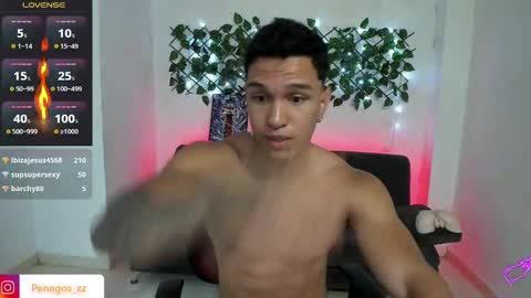 Snapshot of taylor_johnn chatting on December 7, 2024, 5:42 pm Penagos zz    online show from December 7, 2024, 5:42 pm