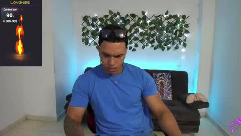 Snapshot of taylor_johnn chatting on December 11, 2024, 2:22 pm Penagos zz    online show from December 11, 2024, 2:22 pm