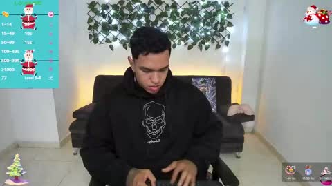 Snapshot of taylor_johnn chatting on December 14, 2024, 2:10 pm Penagos zz    online show from December 14, 2024, 2:10 pm