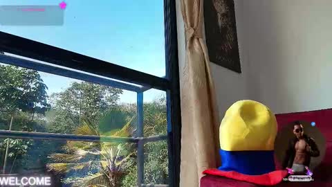 Snapshot of taylor_johnn chatting on September 14, 2025, 2:05 pm Penagos zz    online show from September 14, 2025, 2:05 pm