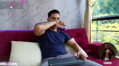 Snapshot of taylor_johnn chatting on October 2, 2025, 2:02 pm Penagos zz    online show from October 2, 2025, 2:02 pm
