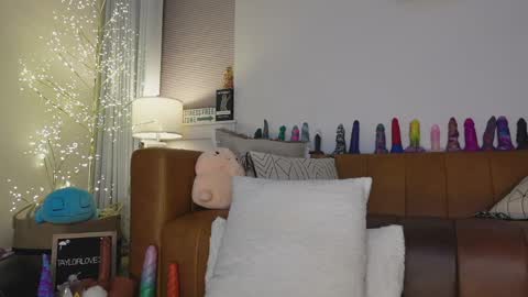 Taylor --  online show from April 5, 2026, 10:12 am