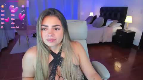 Snapshot of taylor_smith1_ chatting on April 8, 2026, 2:33 am Taylor online show from April 8, 2026, 2:33 am