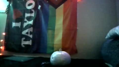 Snapshot of taylorriot chatting on October 20, 2025, 12:00 am Taylor Riot online show from October 20, 2025, 12:00 am