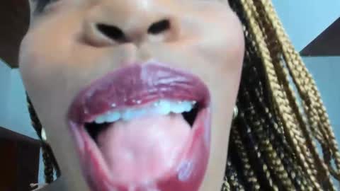 taylorslims online show from March 11, 2025, 12:06 pm