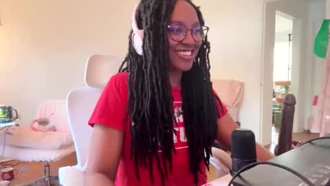 Snapshot of taylorsosweets chatting on May 27, 2026, 9:23 pm Taylor online show from May 27, 2026, 9:23 pm