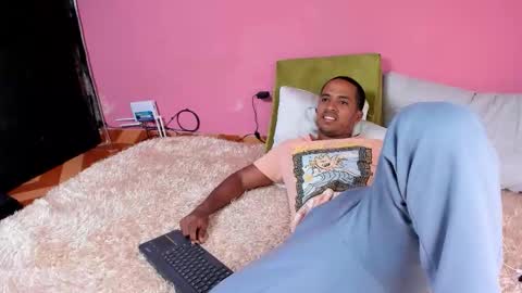 ask for cum online show from December 14, 2025, 9:08 pm