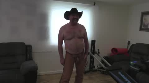 tc_fireman online show from April 16, 2026, 9:04 pm