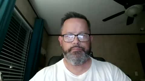Snapshot of tdhawk87 chatting on March 9, 2026, 9:35 am tdhawk87 online show from March 9, 2026, 9:35 am