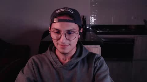 Snapshot of te0__0 chatting on February 19, 2025, 2:55 am Teo independent model online show from February 19, 2025, 2:55 am