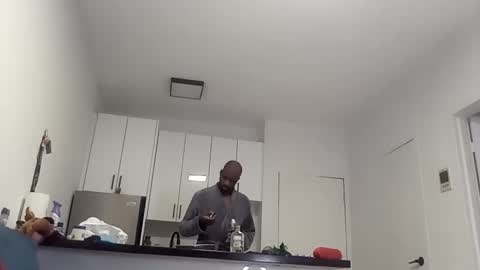 Snapshot of te3jani chatting on January 1, 2025, 8:56 am te3jani online show from January 1, 2025, 8:56 am