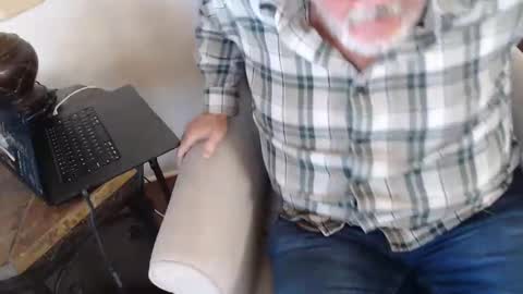 Teddy Bare online show from December 5, 2024, 4:34 pm