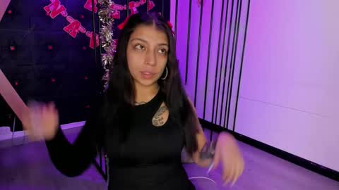 Tayloor online show from December 14, 2025, 3:01 am