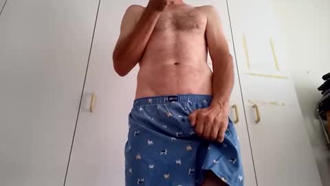 Snapshot of teeezi chatting on April 8, 2026, 8:47 am Teezy online show from April 8, 2026, 8:47 am