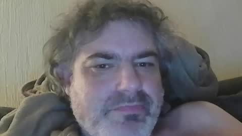 Peter online show from April 17, 2026, 9:51 pm