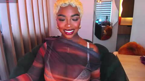 Teerry online show from November 4, 2025, 8:19 pm