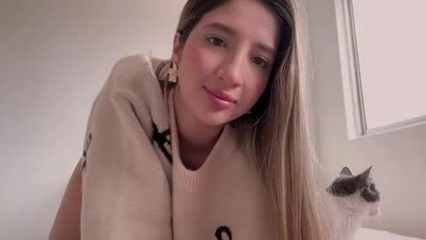 Amy No penetration Virgiin giirl online show from September 19, 2025, 3:24 pm