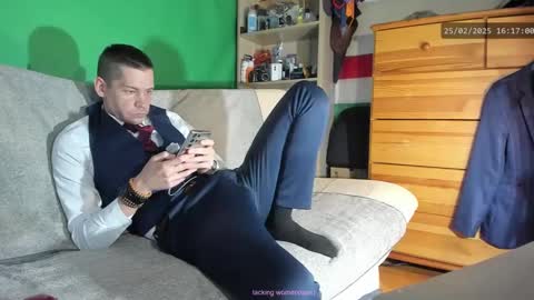 Snapshot of telepaticman chatting on February 25, 2025, 3:16 pm Virg Lszl online show from February 25, 2025, 3:16 pm