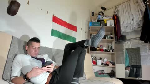 Virg Lszl online show from January 16, 2026, 4:33 pm