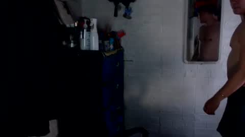 Snapshot of tempting_jon chatting on May 4, 2026, 8:32 am tempting_jon online show from May 4, 2026, 8:32 am