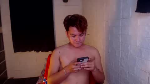 Snapshot of tempting_jon chatting on May 22, 2026, 12:55 pm tempting_jon online show from May 22, 2026, 12:55 pm