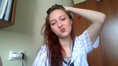 Snapshot of temptingvision chatting on March 12, 2025, 7:57 am temptingvision online show from March 12, 2025, 7:57 am