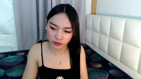 YOGIRL MAXINE online show from June 30, 2026, 1:45 pm
