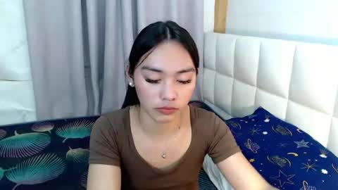YOGIRL MAXINE online show from July 6, 2026, 3:03 pm