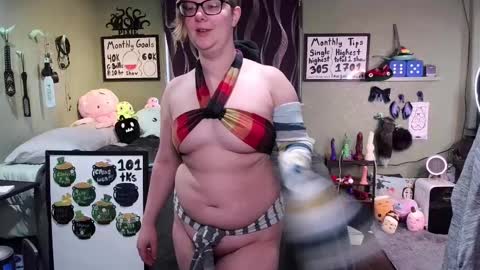 Pixie and Tentacle Overlord online show from March 12, 2025, 6:22 pm