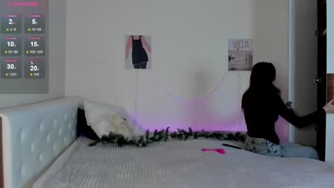 Snapshot of tender_babyy chatting on December 31, 2024, 12:25 pm Sexy girl Li online show from December 31, 2024, 12:25 pm