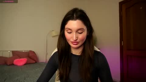 Snapshot of tender_babyy chatting on February 23, 2025, 10:49 am Sexy girl Li online show from February 23, 2025, 10:49 am