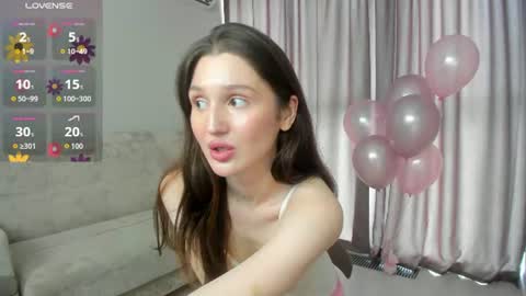 Snapshot of tender_babyyy chatting on June 9, 2026, 1:34 pm Amina online show from June 9, 2026, 1:34 pm