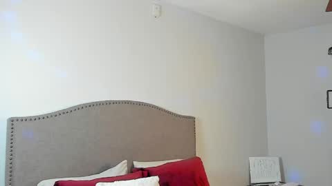 Snapshot of tenderg7 chatting on June 6, 2026, 5:28 pm tenderg7 online show from June 6, 2026, 5:28 pm