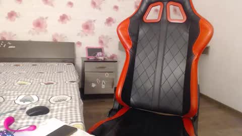 teressa_lovee online show from April 15, 2026, 10:10 pm