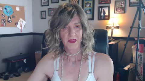 Snapshot of terilee59 chatting on May 19, 2026, 12:05 am terilee59 online show from May 19, 2026, 12:05 am