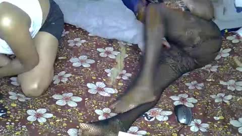 terriam online show from September 10, 2025, 5:29 am