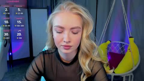 TessaHamilton online show from January 17, 2026, 9:36 am