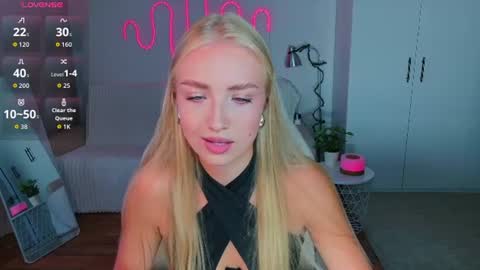 Snapshot of tessahamilton chatting on July 10, 2026, 1:03 pm TessaHamilton online show from July 10, 2026, 1:03 pm