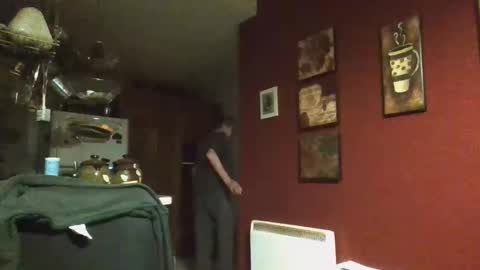 tetuo2 online show from September 12, 2025, 3:17 am