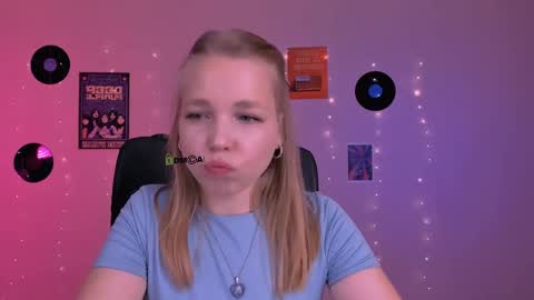 Snapshot of teya_starling chatting on May 24, 2026, 7:35 am teya_starling online show from May 24, 2026, 7:35 am