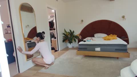 babygirlmami online show from March 6, 2026, 7:32 pm