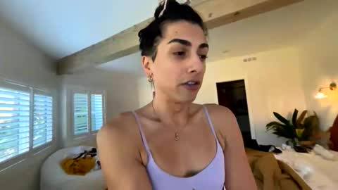 babygirlmami online show from March 19, 2026, 8:35 pm