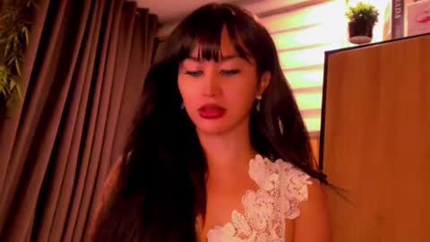 Snapshot of th3r3sa chatting on December 16, 2024, 1:21 am th3r3sa online show from December 16, 2024, 1:21 am