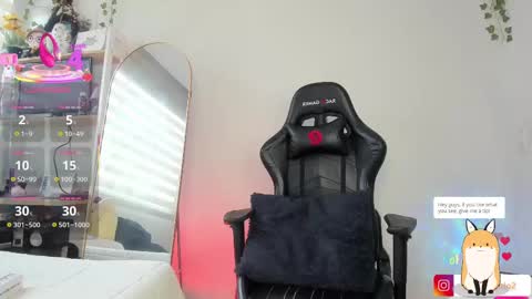 Snapshot of thaeltaylor chatting on March 12, 2025, 5:07 pm Thael online show from March 12, 2025, 5:07 pm