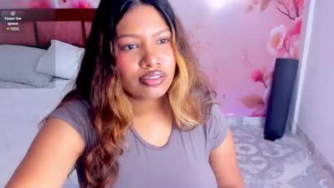Snapshot of thais_waldrof chatting on July 23, 2026, 6:11 am Andreina online show from July 23, 2026, 6:11 am