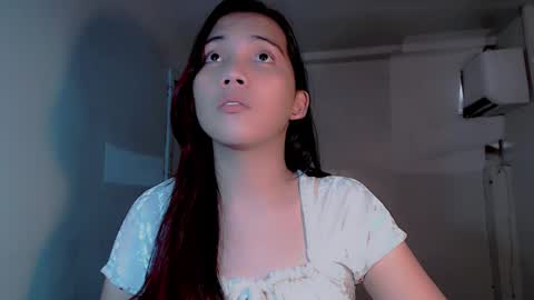 Snapshot of thalia_sunshine chatting on January 3, 2025, 6:11 am Thalia online show from January 3, 2025, 6:11 am